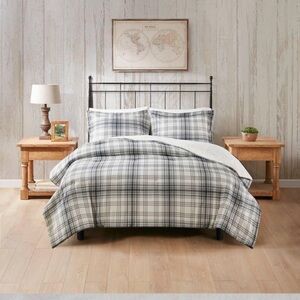 Woolrich Plaid Comforter Set in White and Gray 3 pc set retails $ 119 full/queen